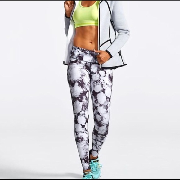 Athleta Pants - Athleta Chaturanga Tights Floral Crush, sz XS